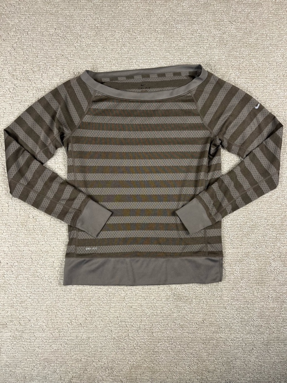 Nike Women’s Dri-Fit Stripped Mesh Top Size S